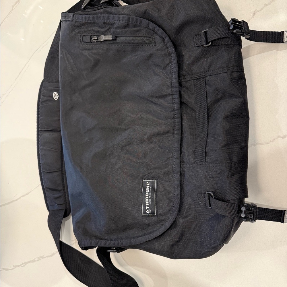 Timbuk2 Classic Black Messenger Bag for Men